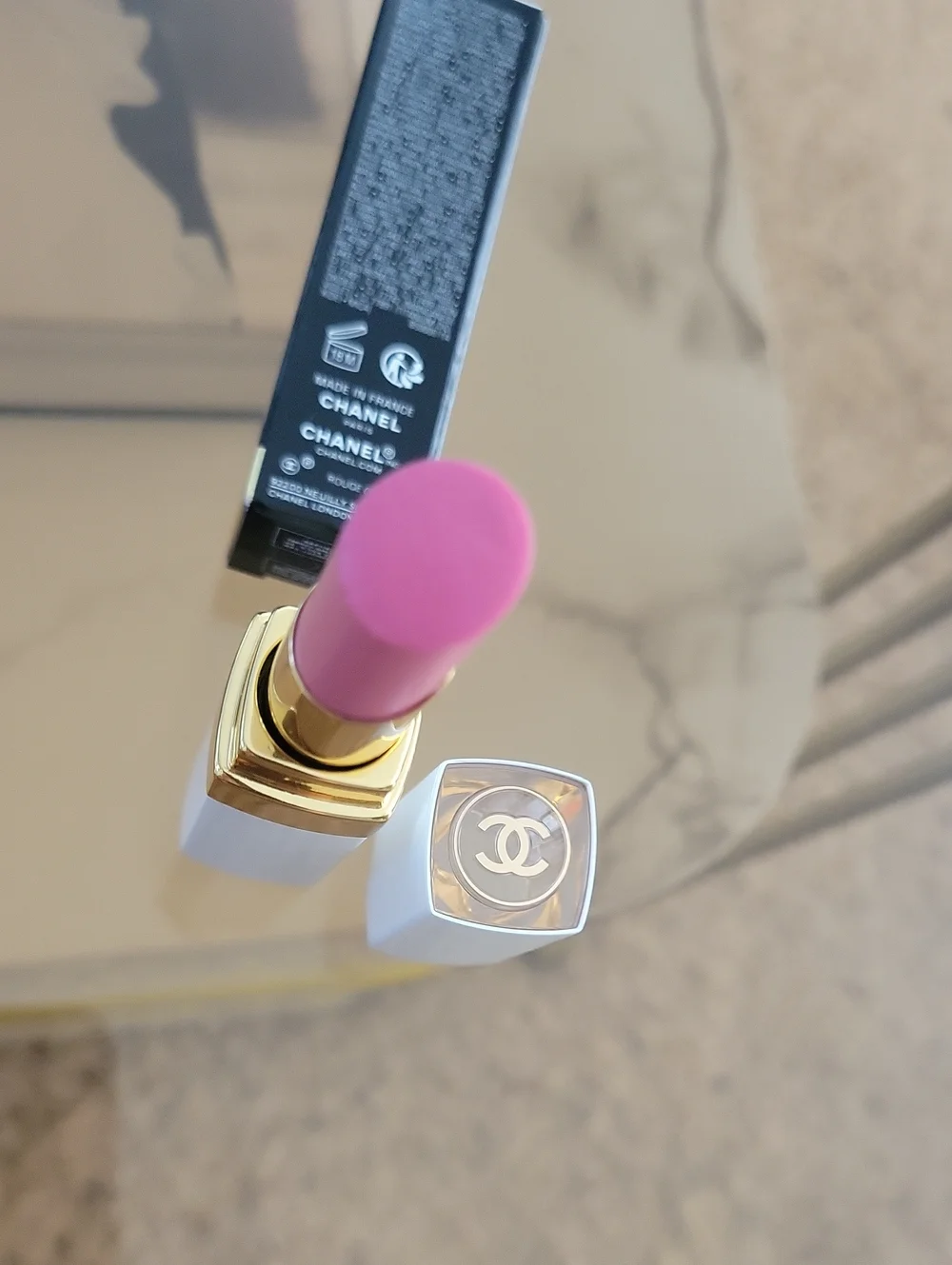 CHANEL Rouge Coco Lip Balm - Blushing Pink